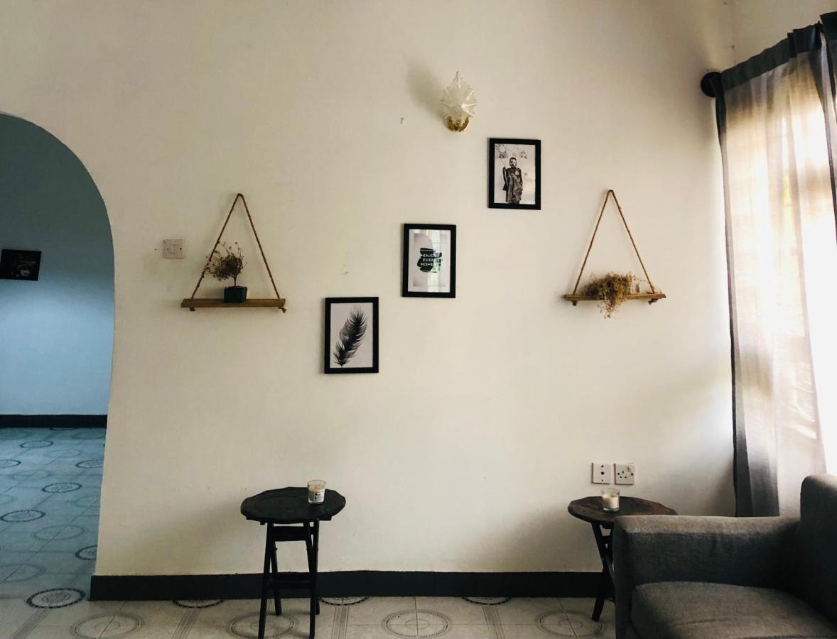Safari Adventures-House Bed & Breakfast Arusha Bagian luar foto