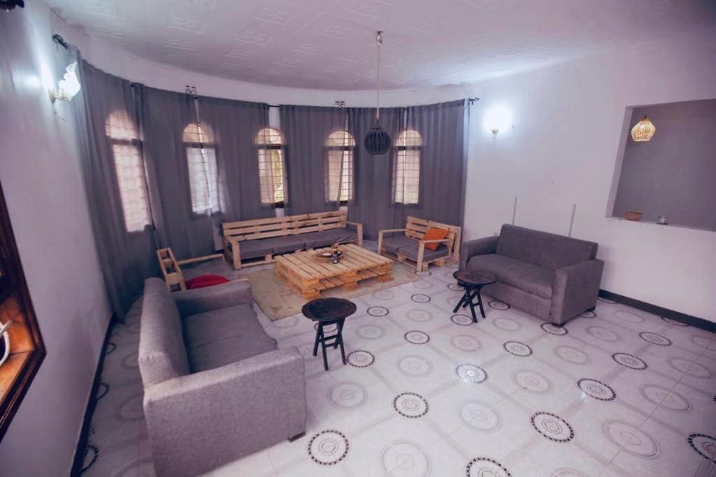 Safari Adventures-House Bed & Breakfast Arusha Bagian luar foto